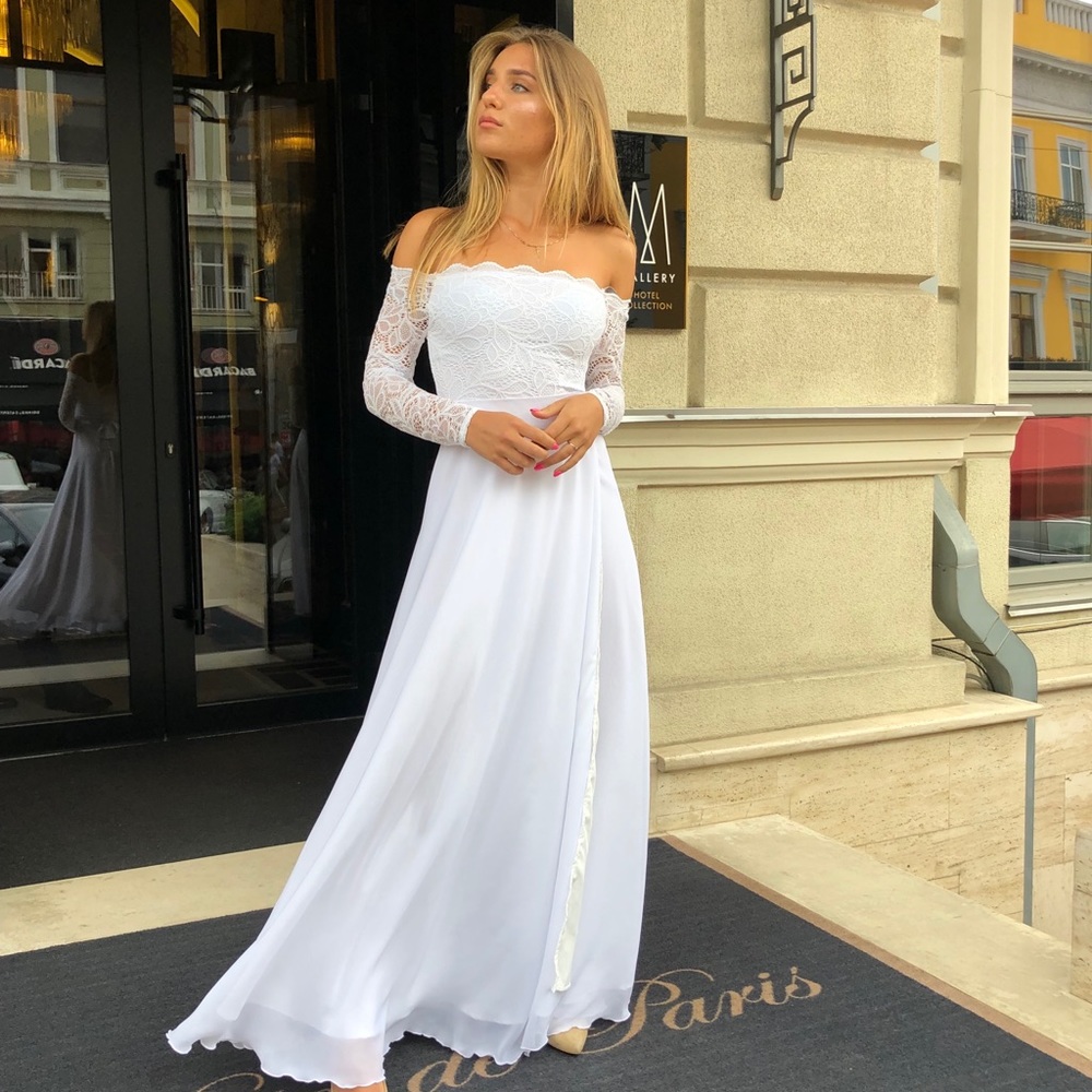 ❗️NEW❗️White Off Shoulder Chiffon Wedding Dress